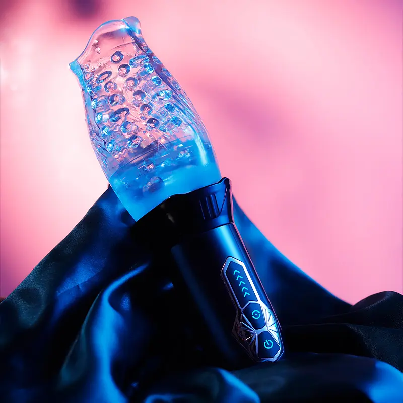 Pleasurez automaattinen masturbaattori 360 miesten seksilelu, pehmeä ja realistinen tekstuuri, kuvassa valmiina käyttöön.
