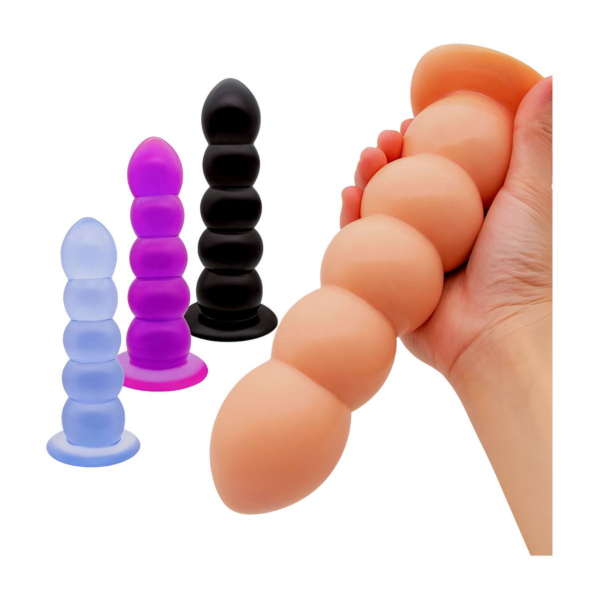 Beige PLEASUREZ Dildo Deepball dildo, realistinen muotoilu ja pehmeä tekstuuri, kuvassa näkyy dildo makuuhuoneessa.