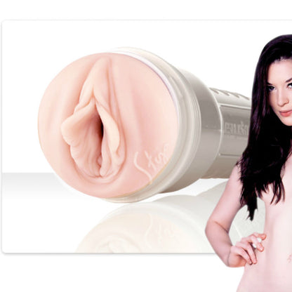 Fleshlight Girls Stoya Destroya miesten seksilelu, realistinen seksiväline, kuvassa näkyvä yksityiskohtainen sisäosaratkaisu.