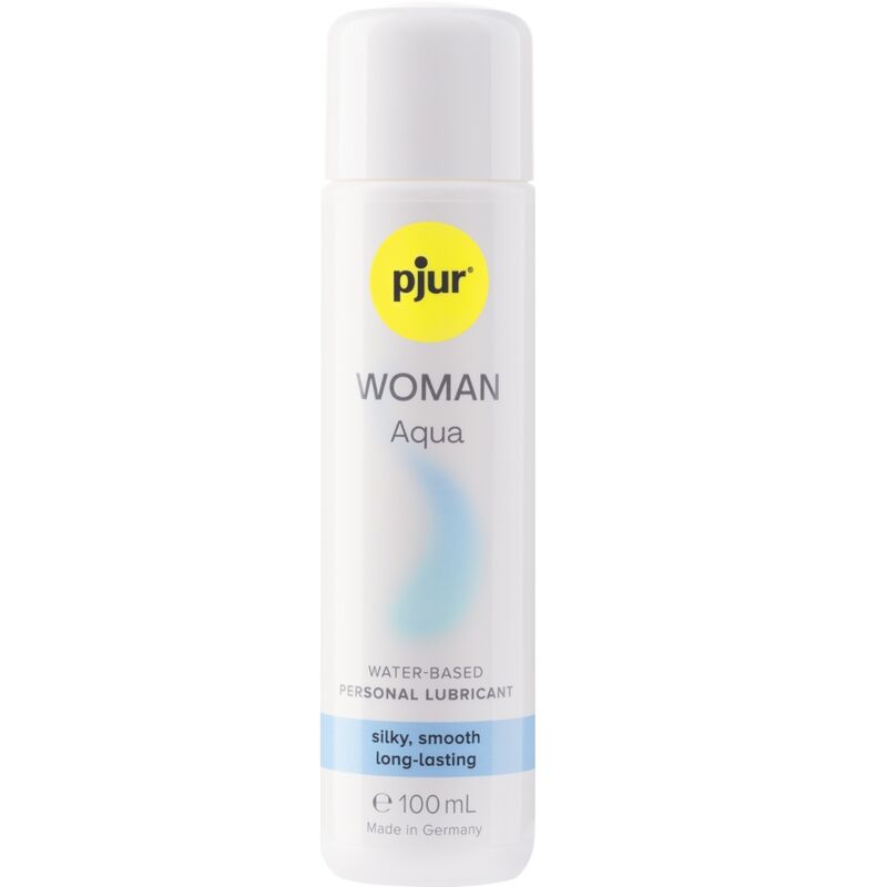Pjur Woman Aqua liukuvoide 100 ml, kirkas ja vesipohjainen, sopii intiimiin käyttöön, kuvassa nainen ja liukuvoide pullo.